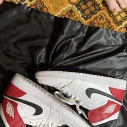 Jordan 1 White Black And Red Size 10.5