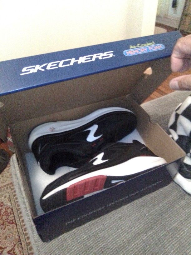 Skechers, Vertex