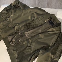 🔥 Banana Republic Bomber Jacket – XL – $25