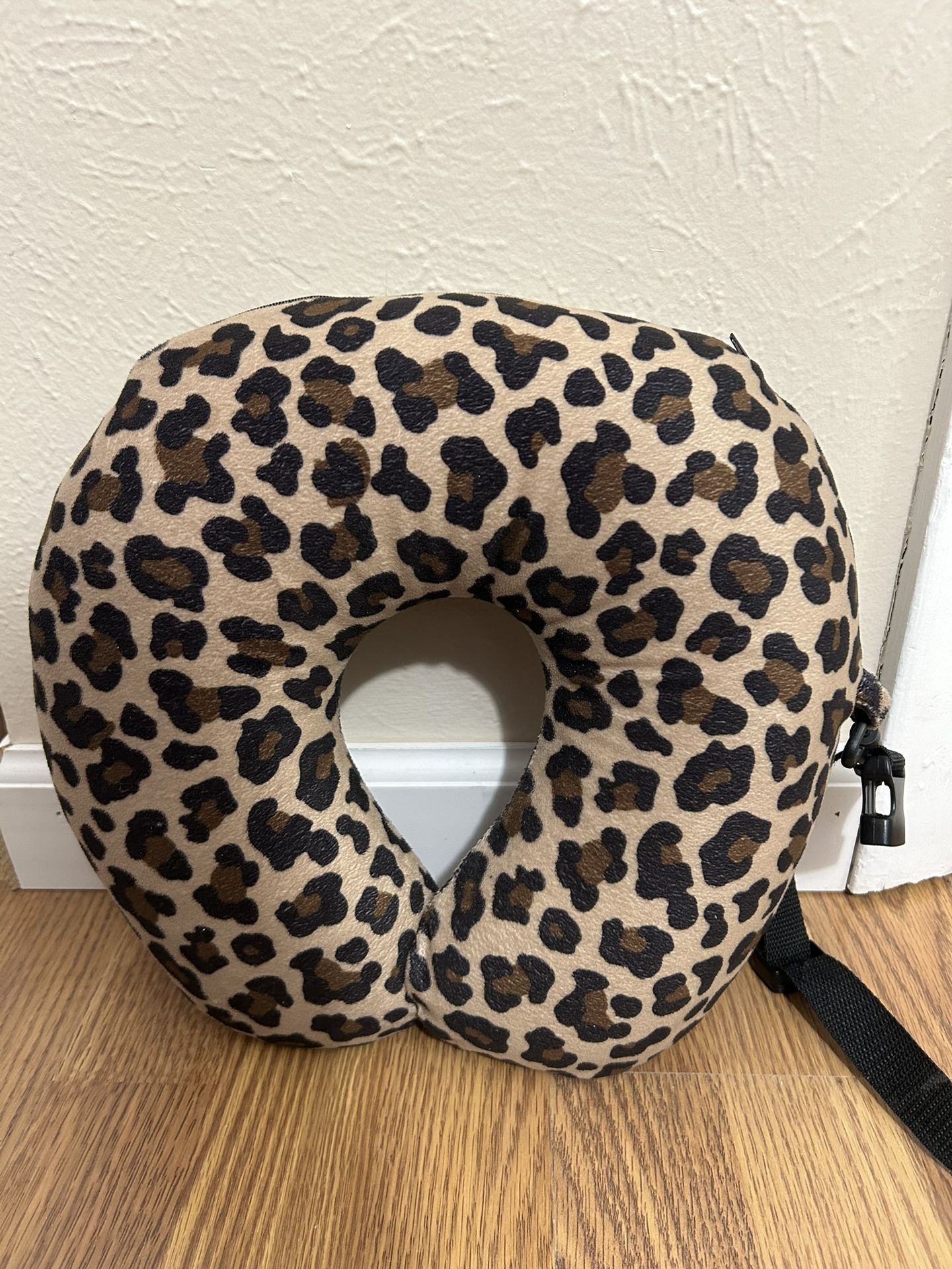 Leopard Print Travel Neck Pillow 