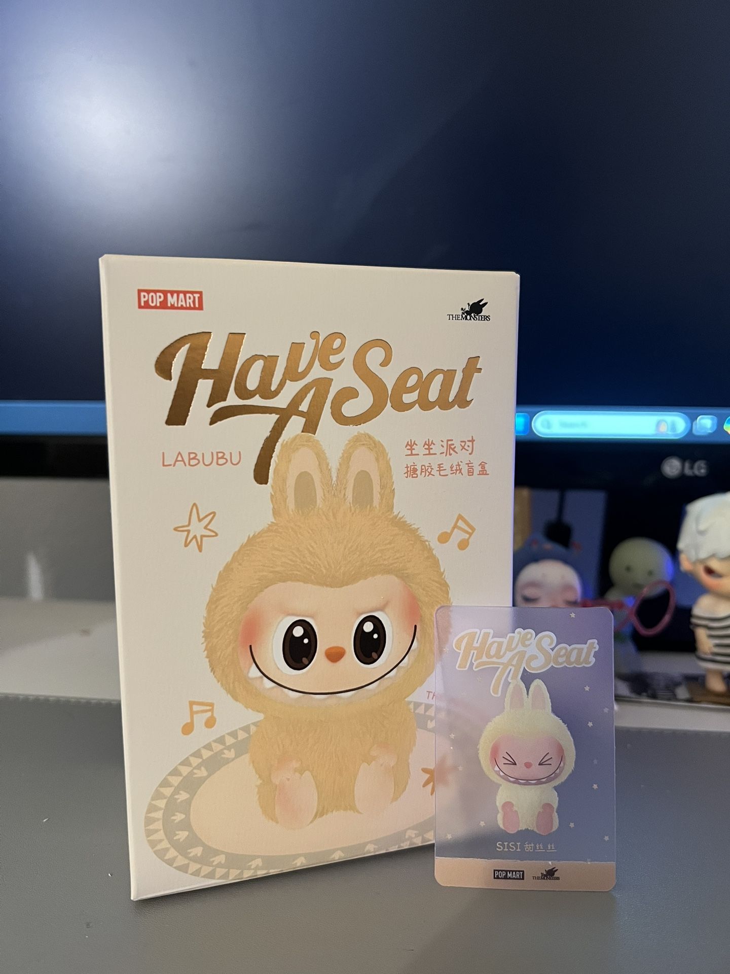 Labubu Have A Seat SISI (OPEN BOX/BAG SEALED)