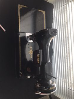 1939 Singer Featherweight Sewing Machine