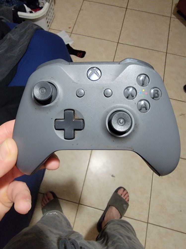 Xbox series CONTROLLER GREY
