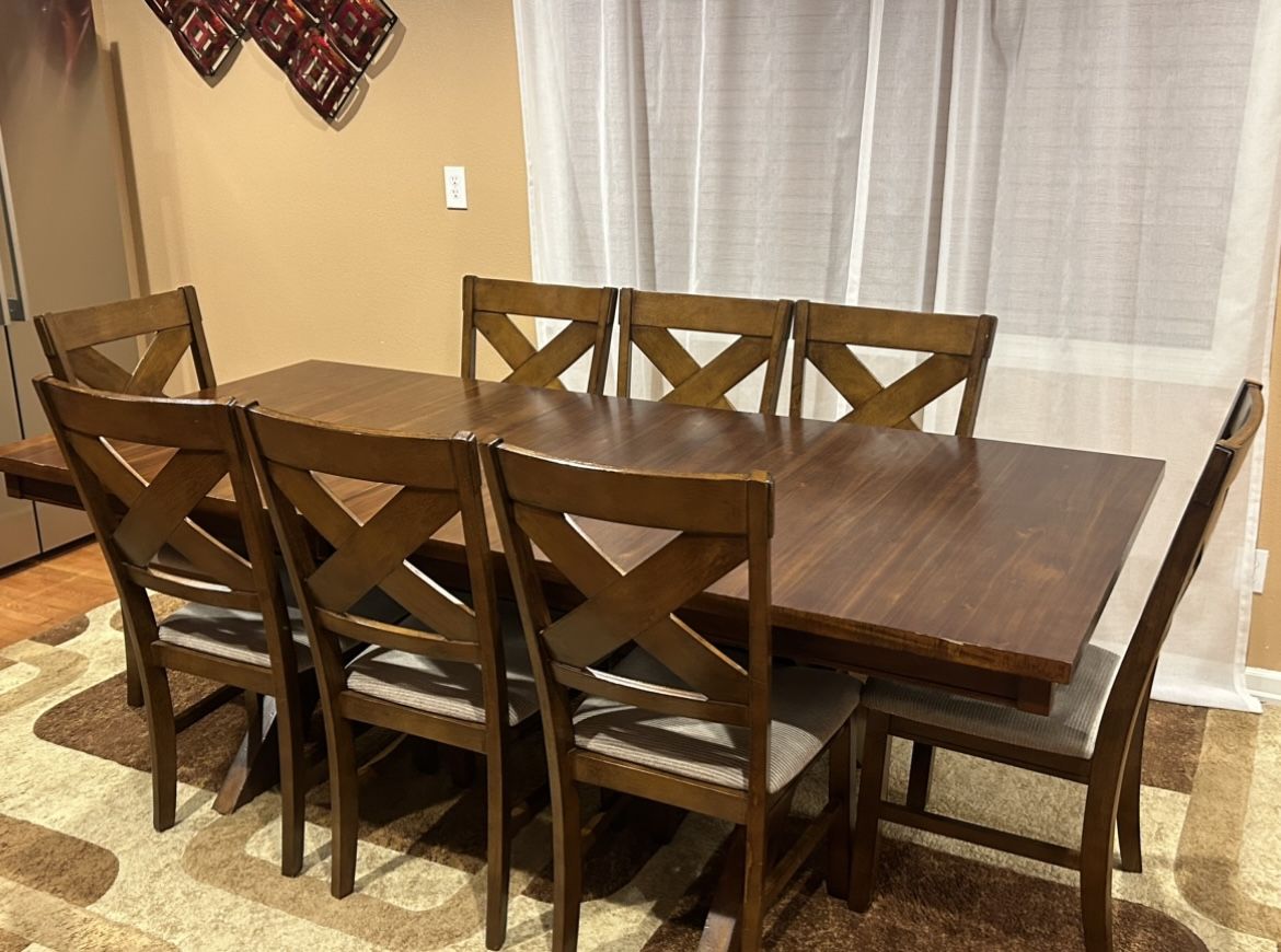 Extension Kitchen table and chairs  Dinning room set
