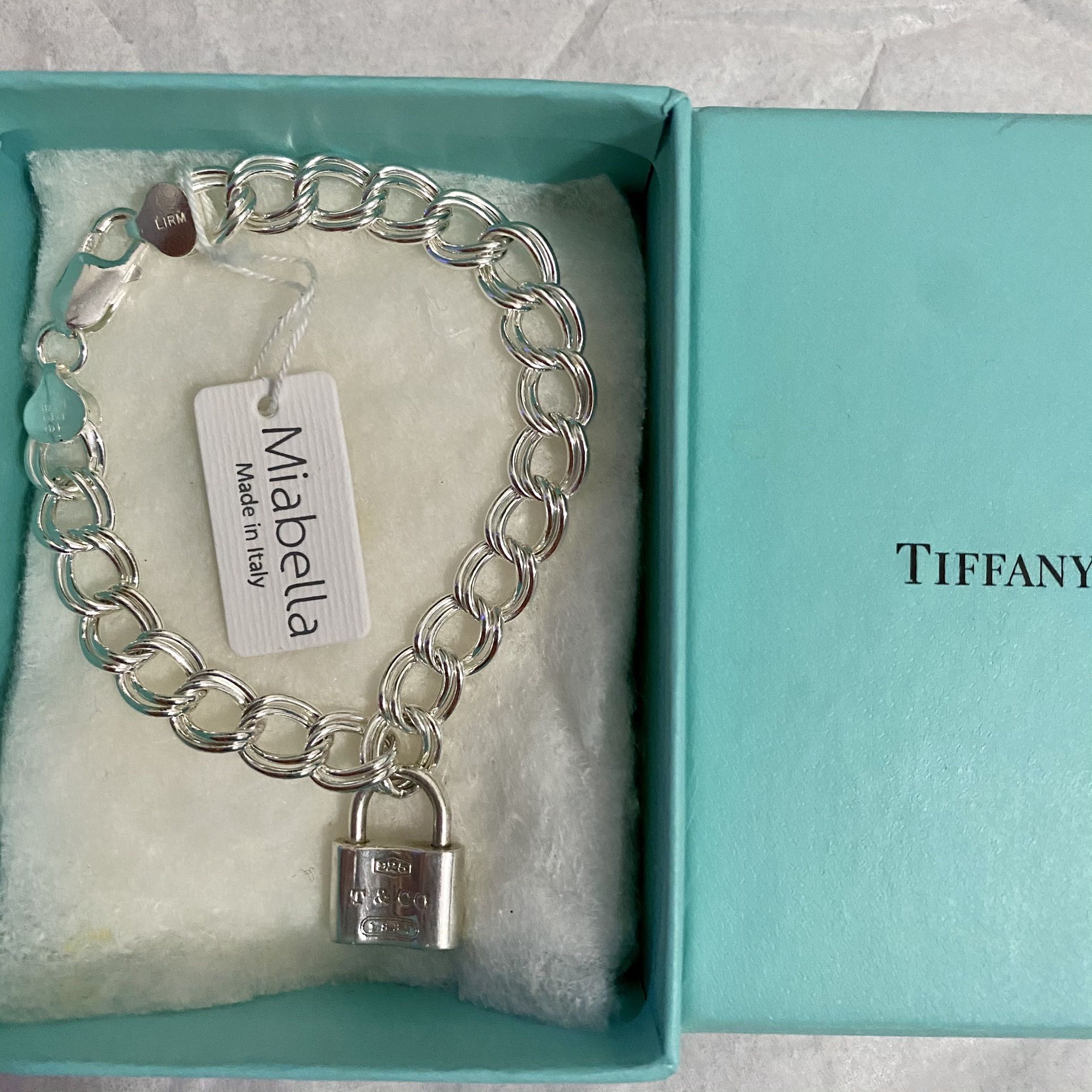 Excellent Preloved Tiffany & Co. 1837 Mini Lock Diamond Silver