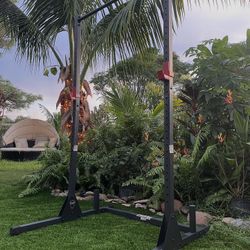 Pull Up Bar & Squat Rack