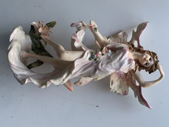 9.5” Fairy Figurine Elegant collection