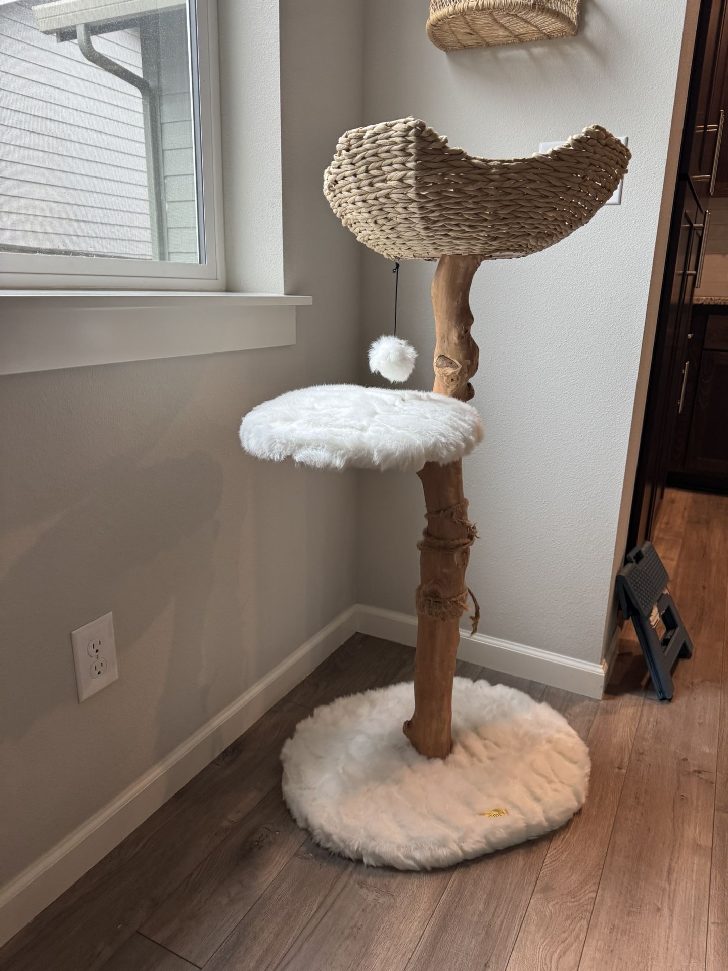 Mau Pets Luxury Cat Tree
