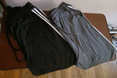 NEW WOMEN'S 2 PK JOGGER PANTS W/POCKETS SIZE XL WASHED NOT WORN 2 LARGE FOR ME PD $22.79 + TAX