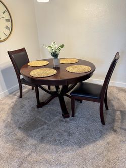 Dining Table w/2 Chairs