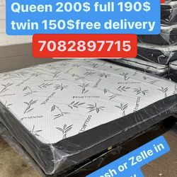 Huge sale for Mattress And Box Twin size #mattress and box 150.$ full 190$ Queen 200$ king 290$. free delivery free set up 708….289…7715… cash or Zell