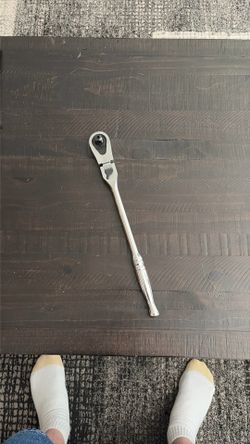 Husky 1/2” flex head ratchet