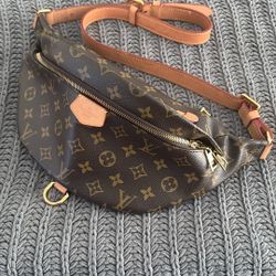 LV (BumBag) 