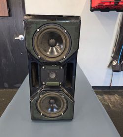 Wilson Audio Cub Series 2 Center channel speaker excellent condition Gloss Black