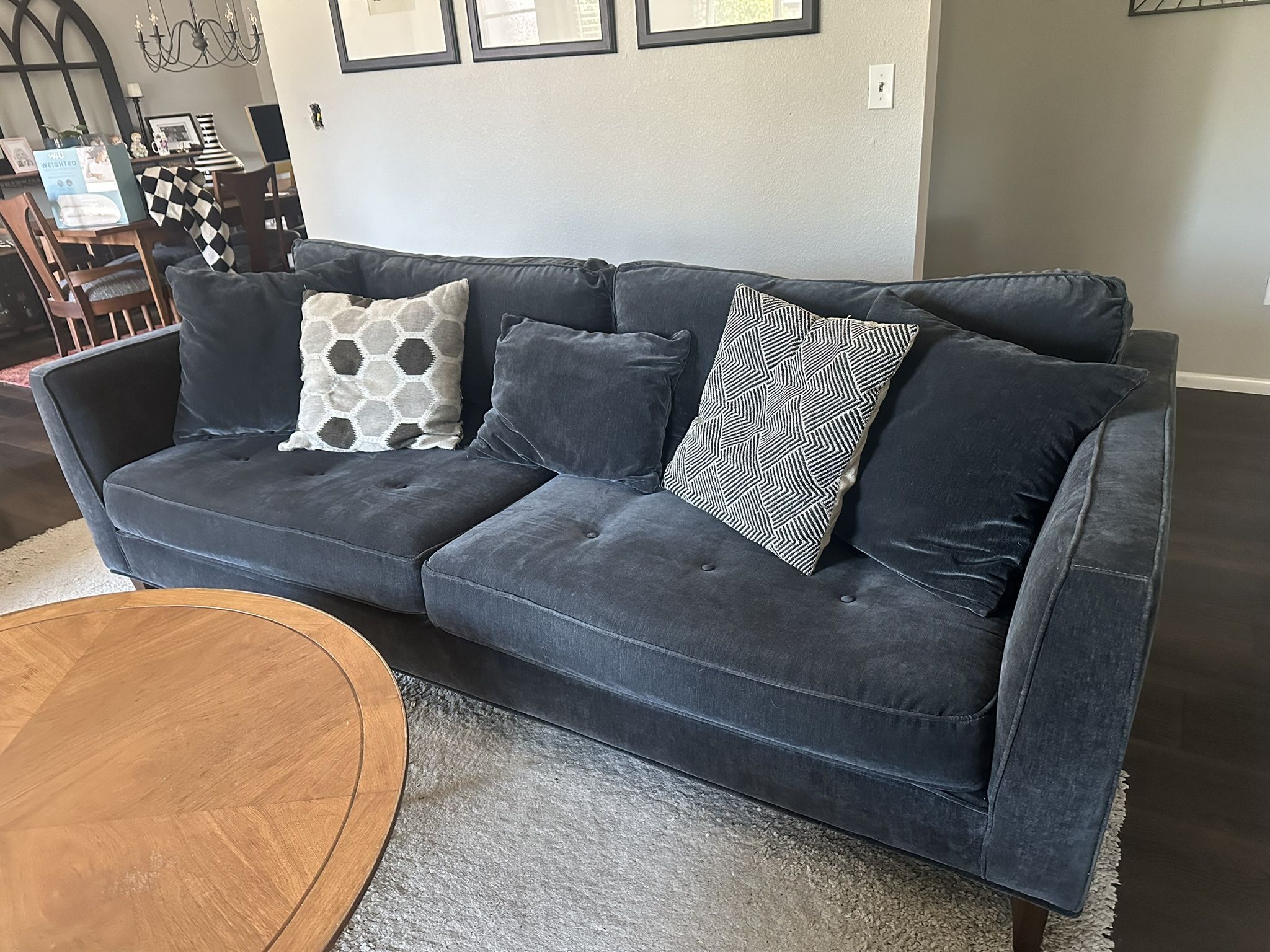Scandinavian design sofa/couch