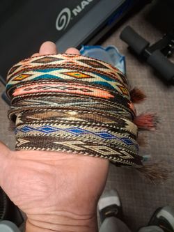 Hitched horsehair hatbands