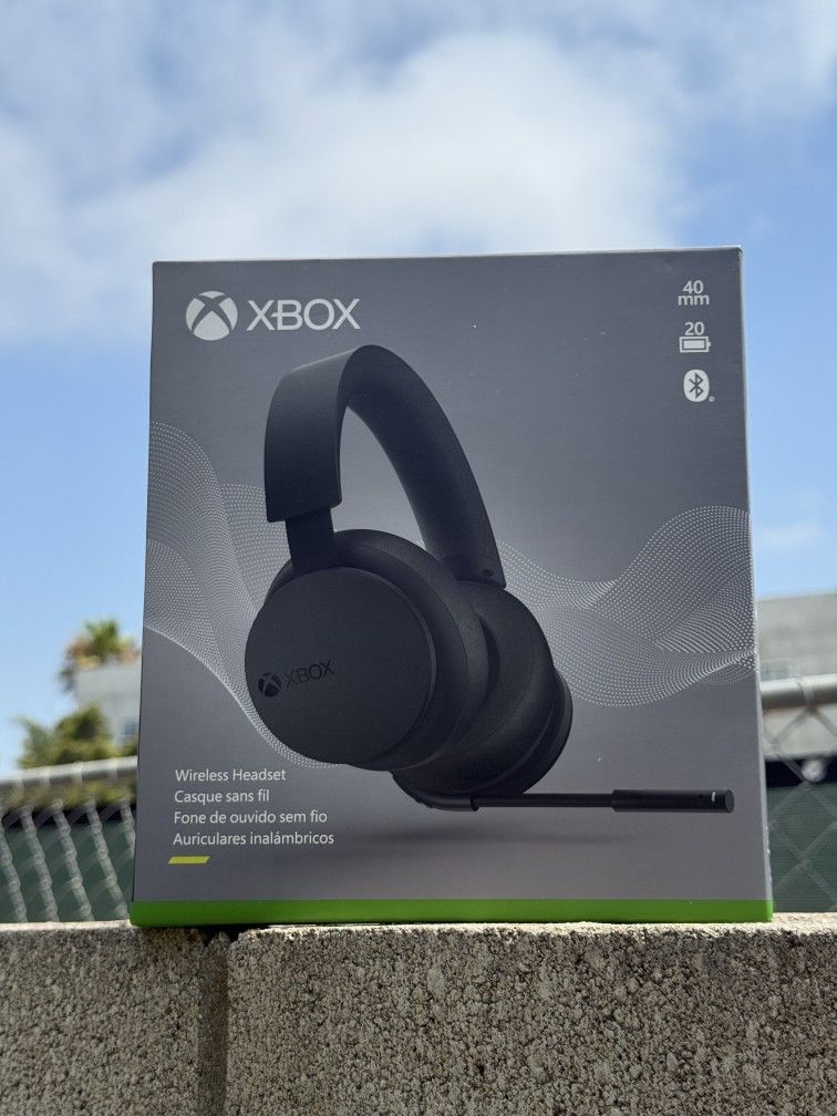 XBOX Wireless Headset ~ BRAND NEW!