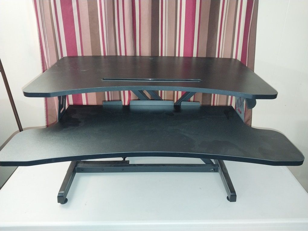 Standing Desk - Desktop