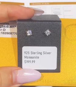 925 Sterling Silver Moissanite