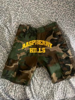 Gv Gallery Raspberry Hills Camo Shorts