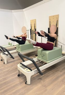 Reformer Pilates 