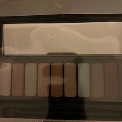 Eyeshadow pallet