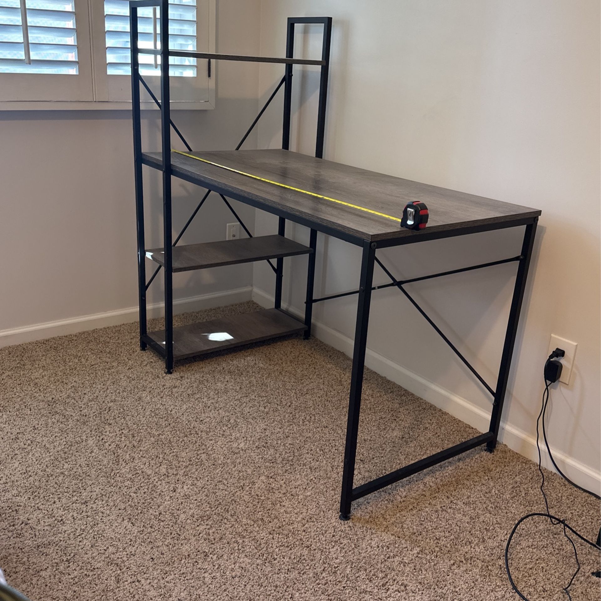 Perfect Desk  $30 - Perfect Condition 