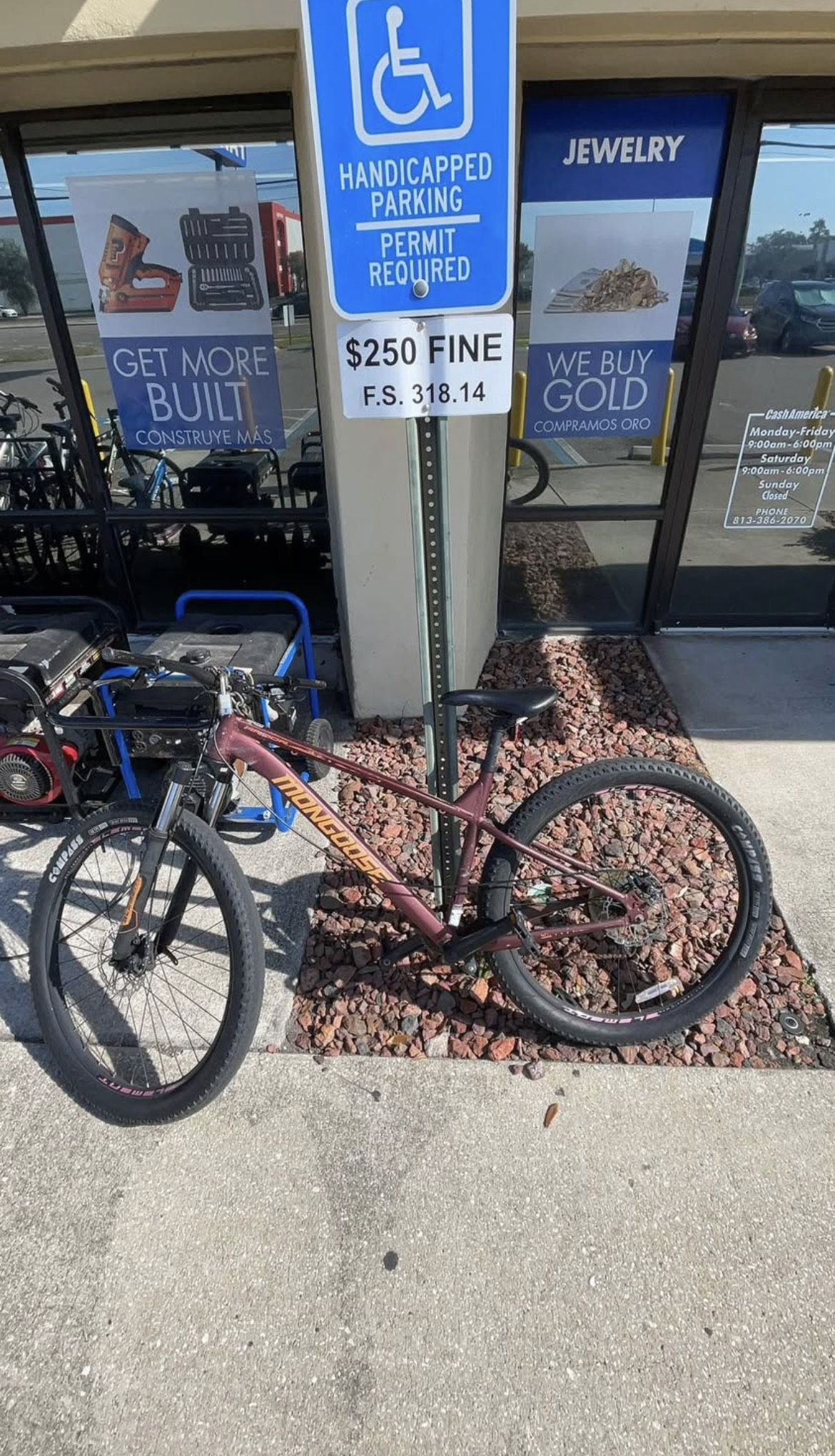 Ardor mongoose Maroon