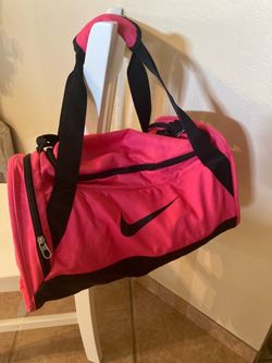 New- Nike Pink Duffle  Bag