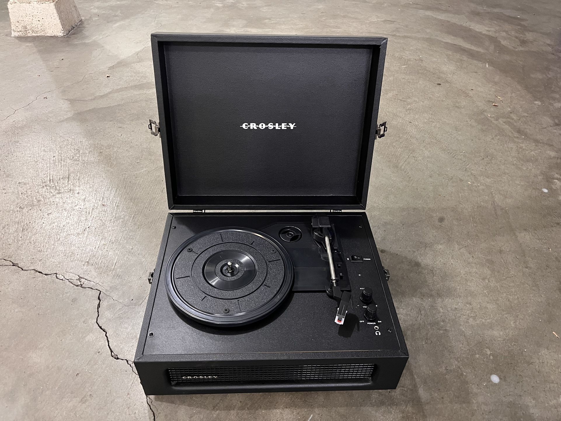 🎵 Crosley Record Player (CR8017A-BK) – Great Condition – $40