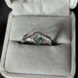 Size 12 moss agate engagement ring and band