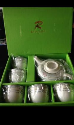 Roberta Baldini Paris Fine China Teapot Set w/ Cups