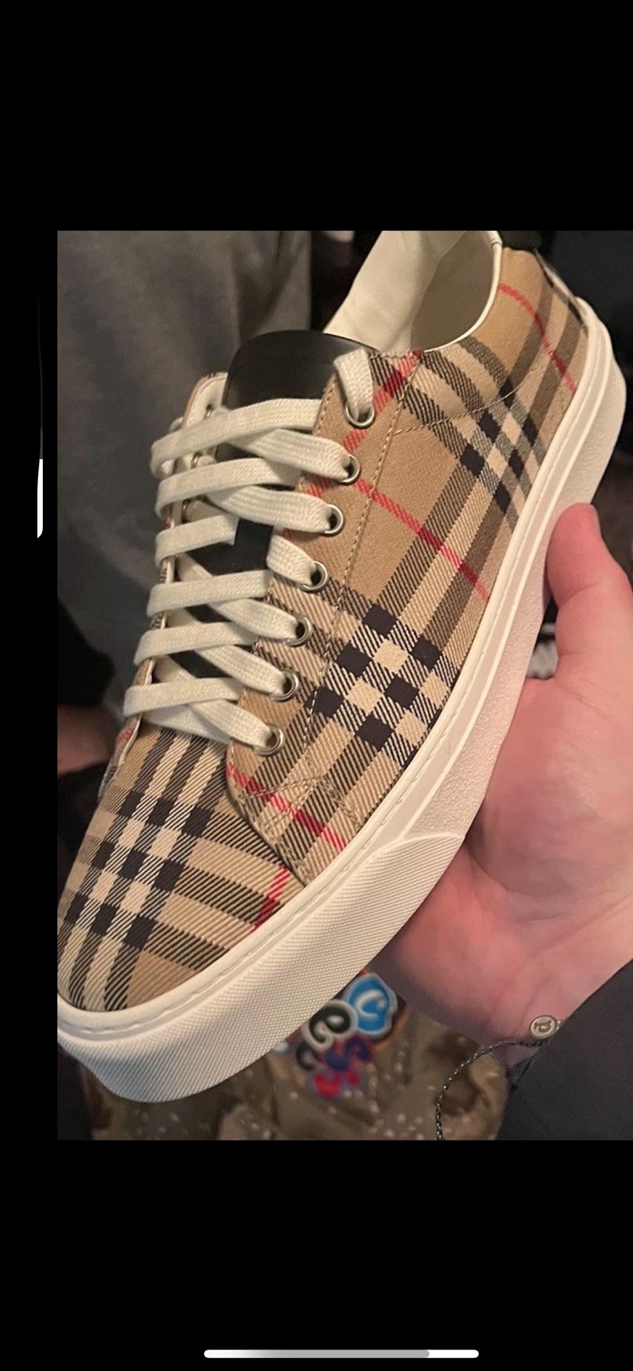Burberry Versace Gucci!!!!