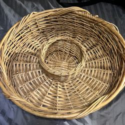 Wicker Serving Basket/Chips and Salsa Basket