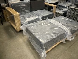 New, Outdoor Patio Set( Already Assembled