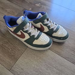 Boys Nike