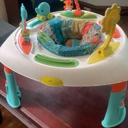 Baby Play Station/center 