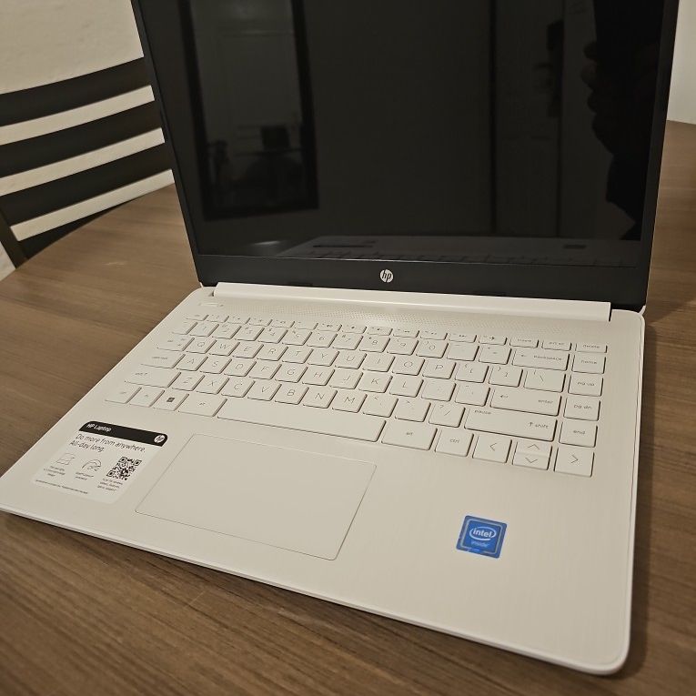 HP 14 Laptop 