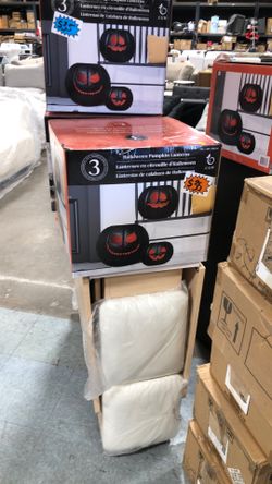 Halloween pumpkin lanterns