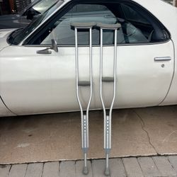 crutches Claremont Mesa