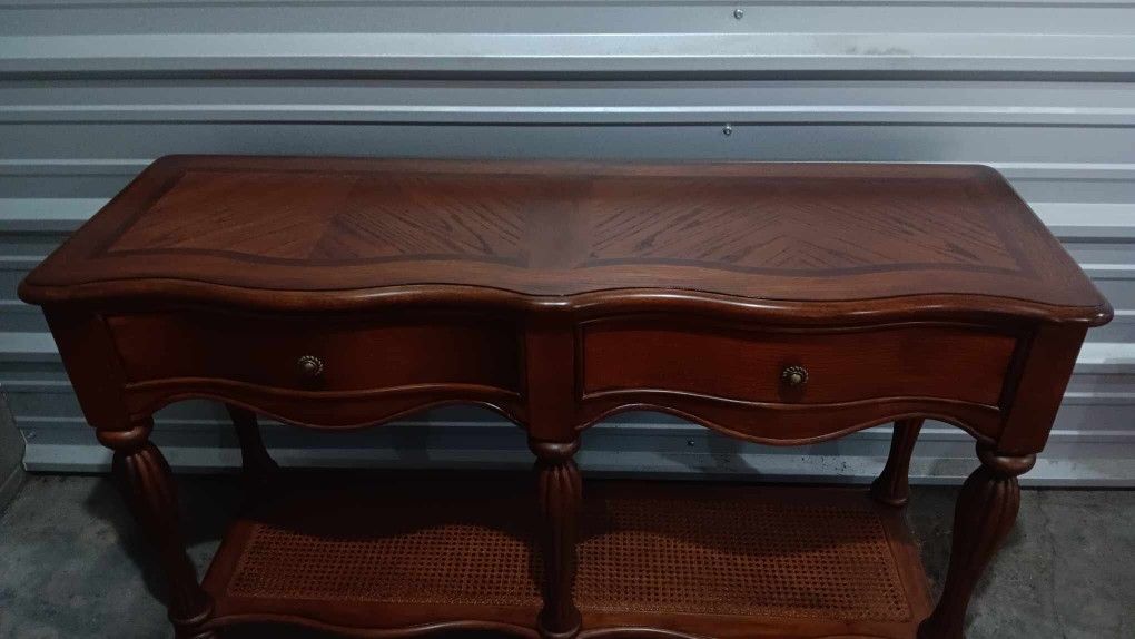 Console Table *Delivery Available.