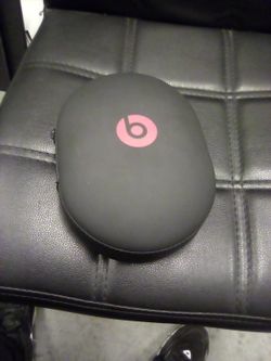 Studio 3 Beats By Dre headphones