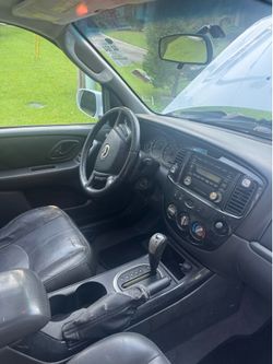 2005 Mazda Tribute