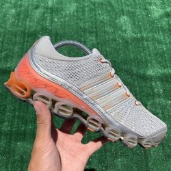 ADIDAS BOUNCE SHOX (Size 10, Women’s = Size 8.5, Men’s)