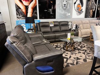 Beautiful gray reclining sofa set! 🩶🛋️✨