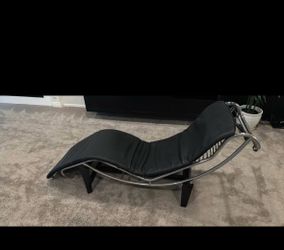 Chaise Lounge Chair
