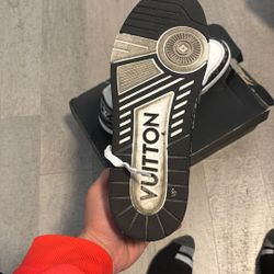 LV trainer Louis Vuitton 