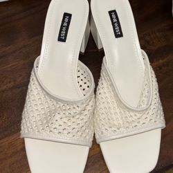 Women’s sandals