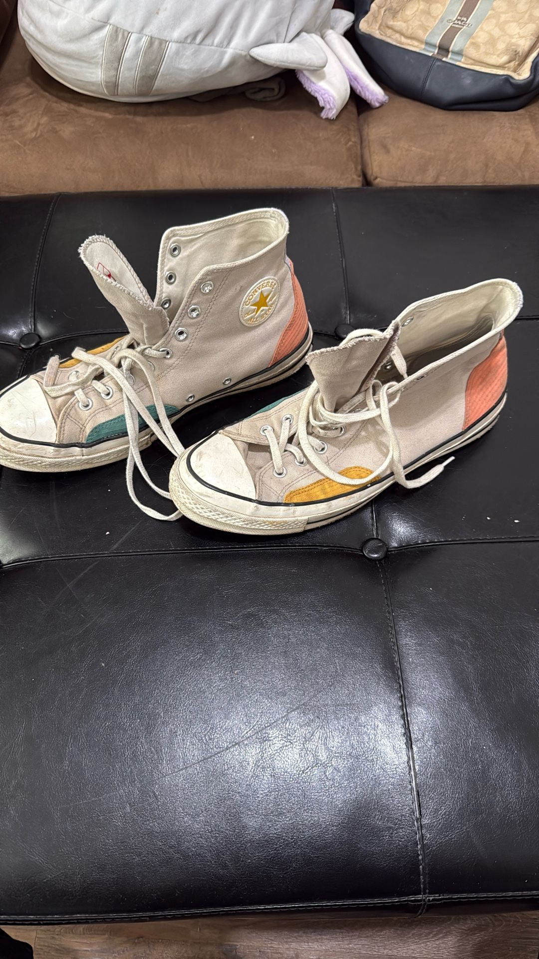 Converse Coral Color Size 12