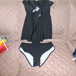 Womans 2 Piece Bathing Suit $10 Good Condition  Almost New